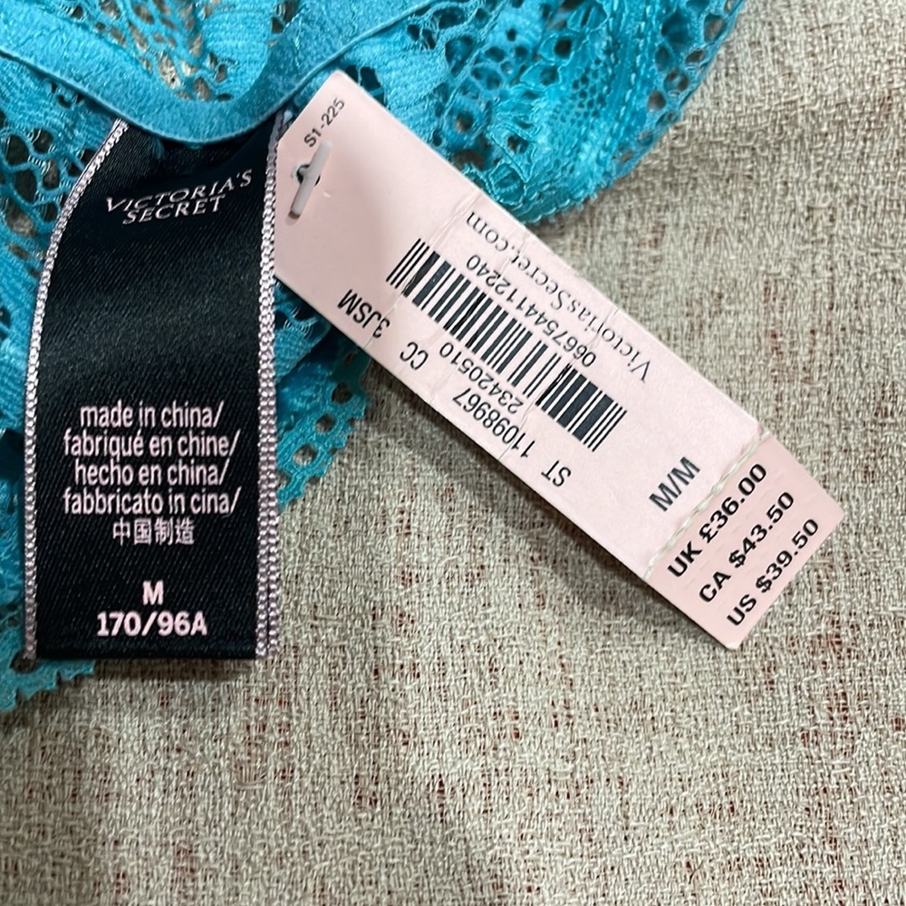 Victoria Secrets - Picture 3 of 4